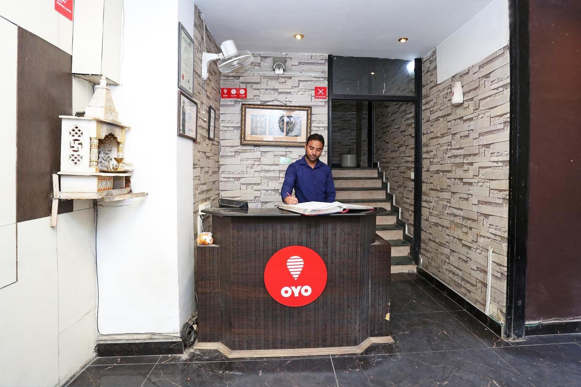 Oyo Flagship Hotel F Five New Delhi Luaran gambar