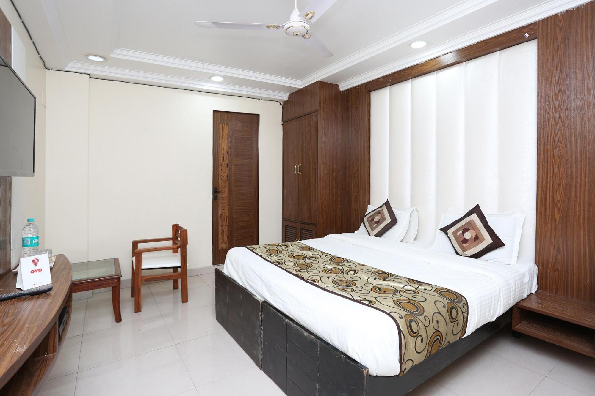Oyo Flagship Hotel F Five New Delhi Luaran gambar