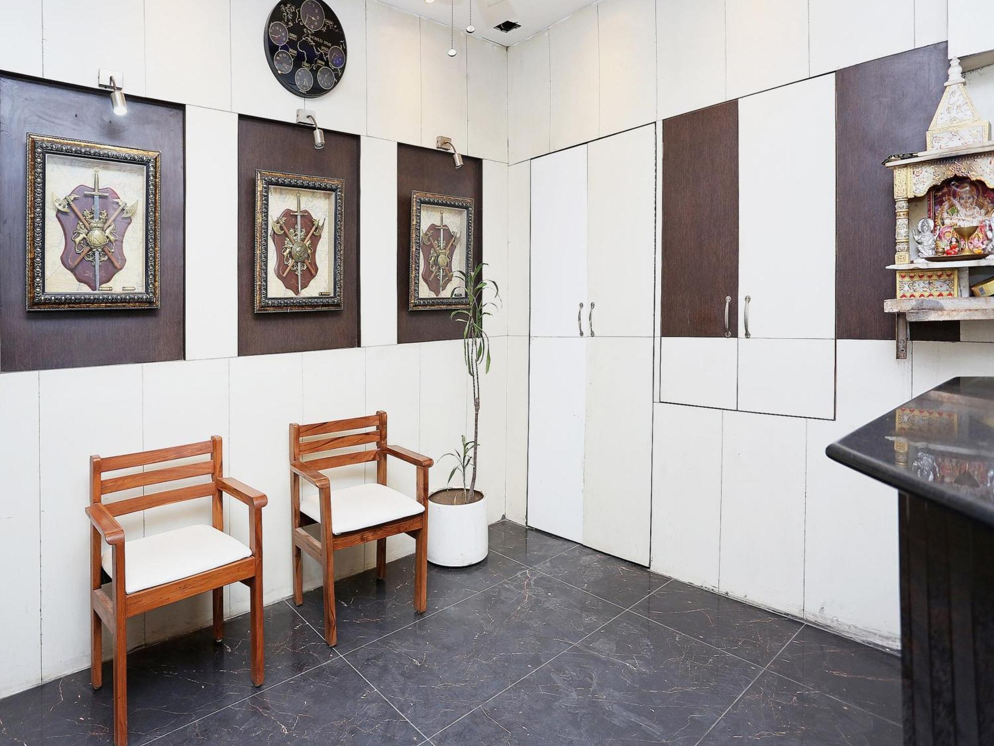 Oyo Flagship Hotel F Five New Delhi Luaran gambar