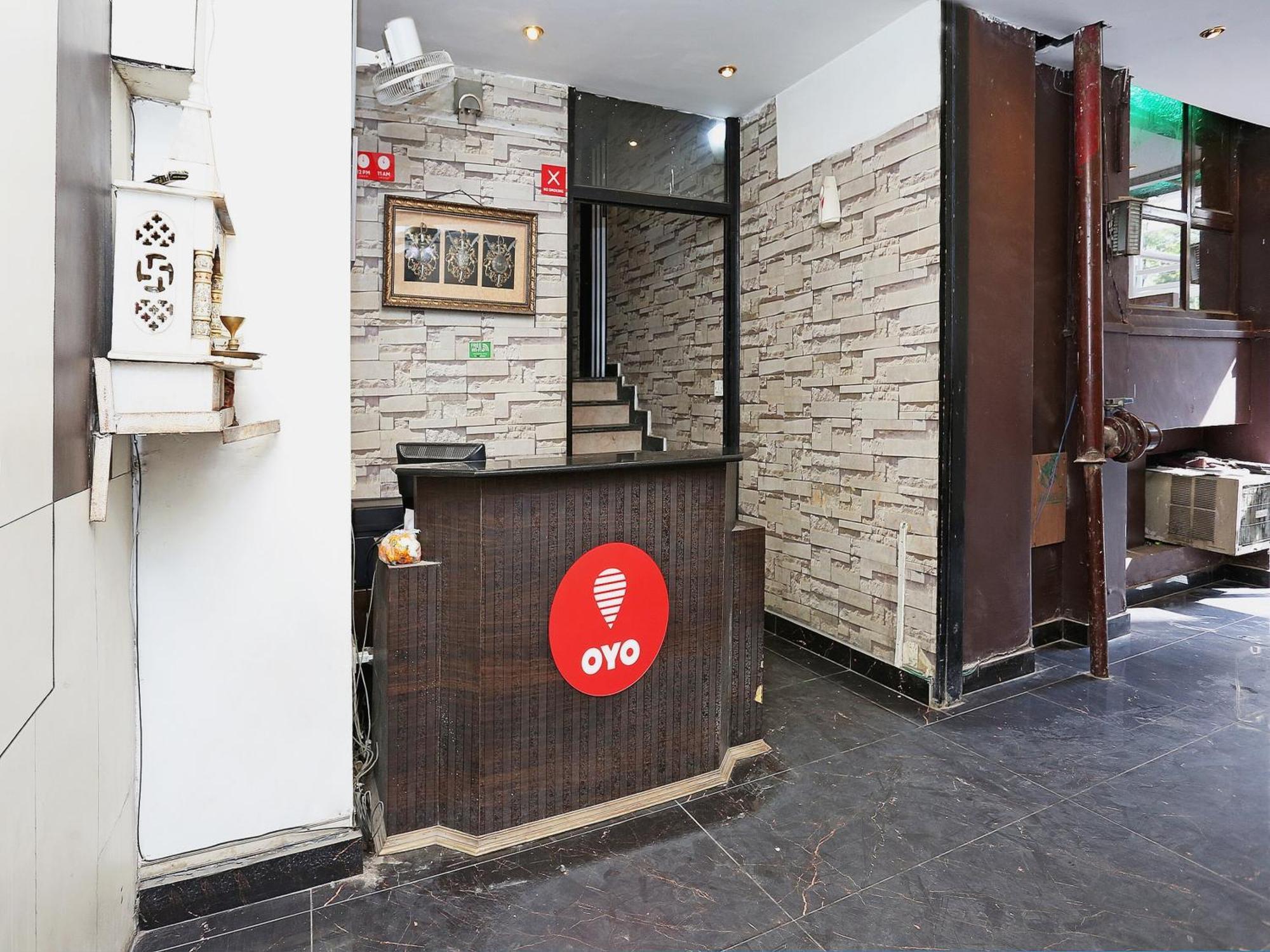 Oyo Flagship Hotel F Five New Delhi Luaran gambar