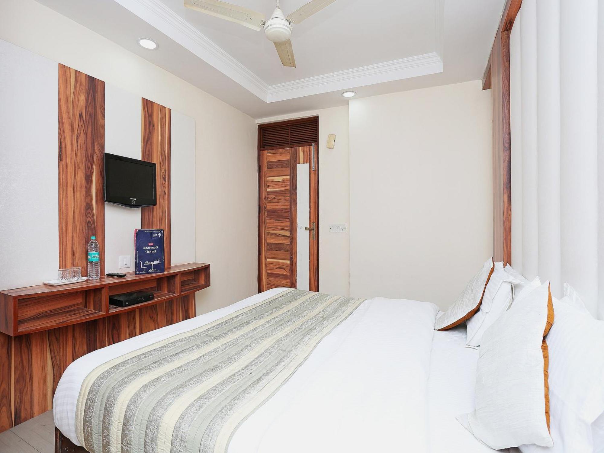 Oyo Flagship Hotel F Five New Delhi Luaran gambar