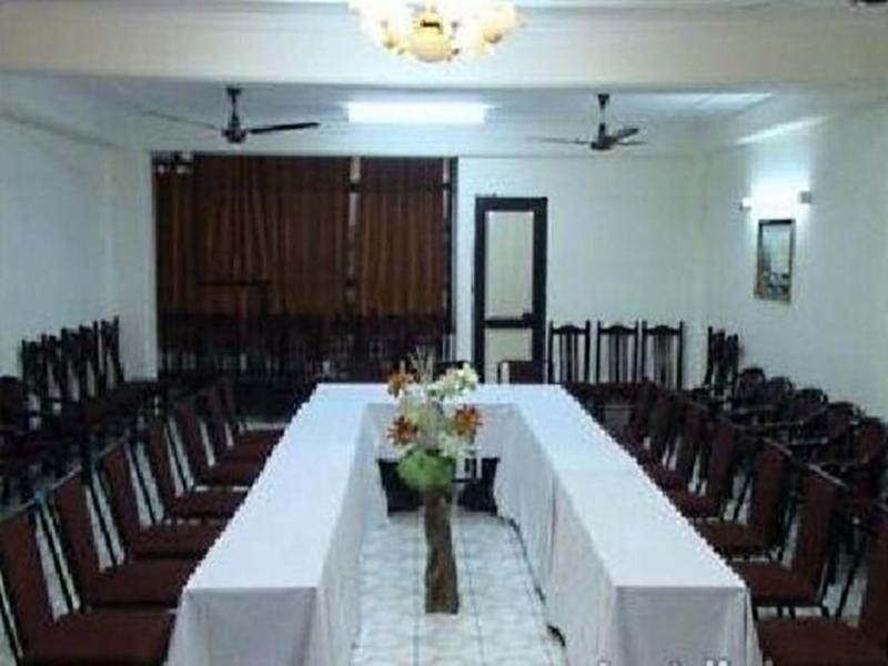 Oyo Flagship Hotel F Five New Delhi Luaran gambar